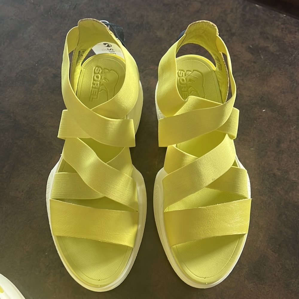 Sorel explorer blitz multi strap neon yellow black sandals 9 9.5 shoe pull on - Picture 3 of 9